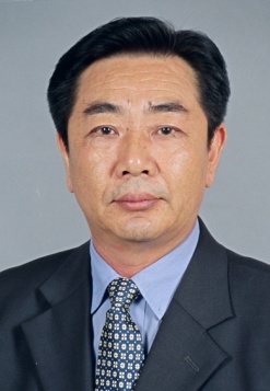 顾松泉， 1985年进入原南通师范专科学校学习