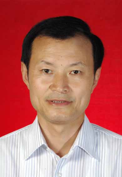 钱俊元， 1977年进入原扬州师范学院南通分院学习