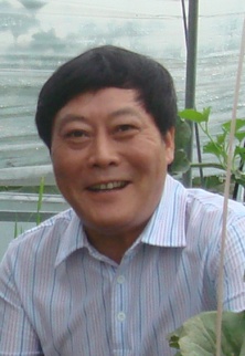 潘新， 1978年进入原扬州师范学院南通分院学习